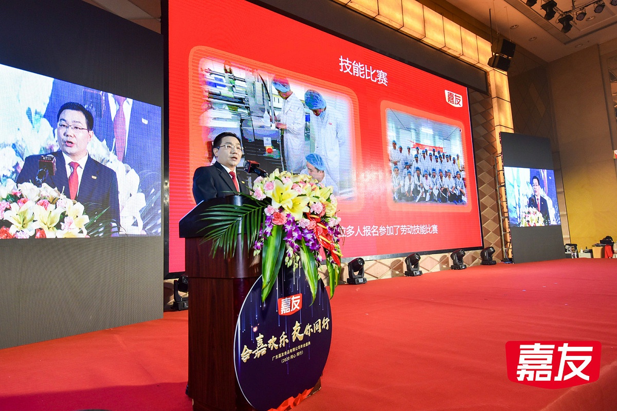 ����long8���������ܼ෢�ݳ���